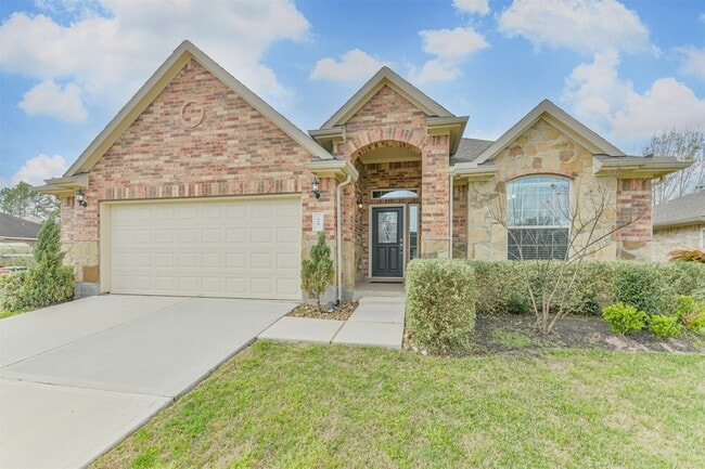 Building Photo - 419 Lazy Ln