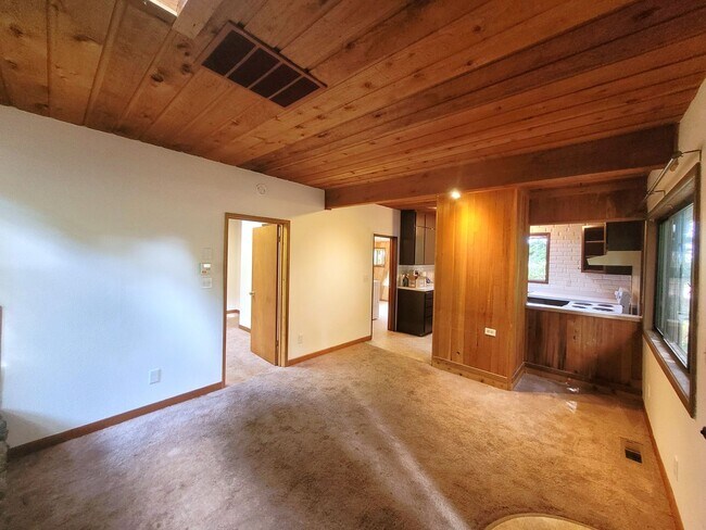 Foto del edificio - Cabin Style Home, 2 Bedroom - Bellingham, ...