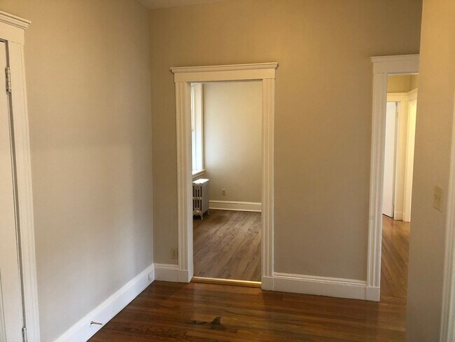 Building Photo - 11 Perkins Sq