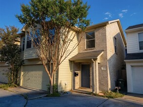 Building Photo - 1515 Saulnier St