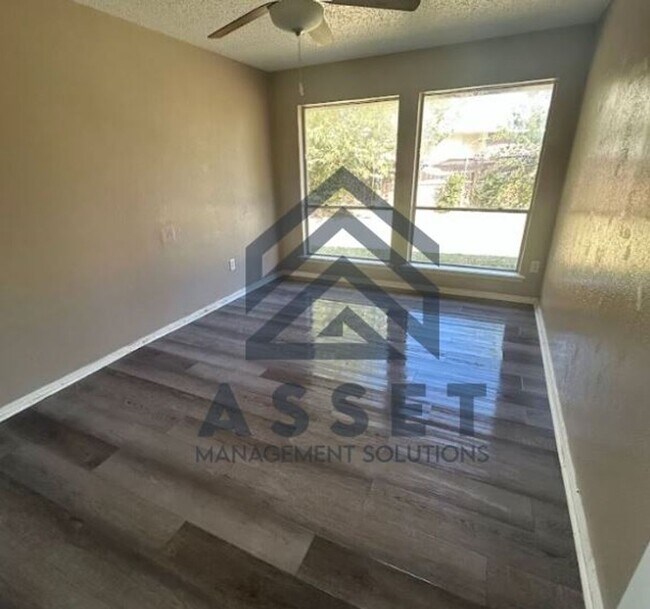 Foto del edificio - RENT TO OWN 4 Bed 2 bath Available Now!!