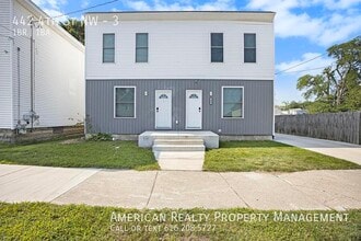 Building Photo - 442 4th St NW