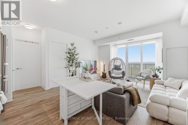 Photo du bâtiment - 575 Bloor St E