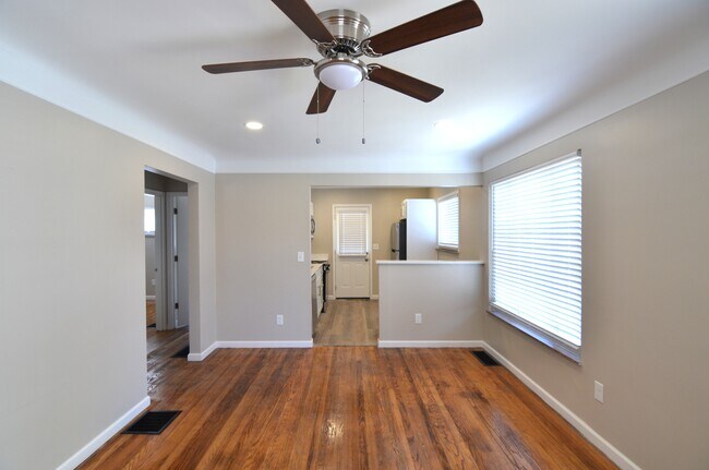 Foto del edificio - 1122 Alcliff Ln