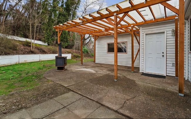 Building Photo - 6593 SE Thiessen Rd