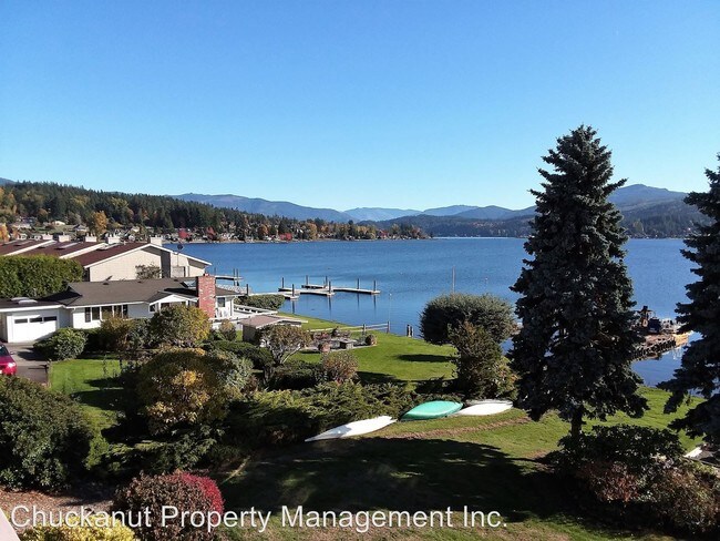 Building Photo - 2 br, 1 bath House - 610 Northshore Dr. #1