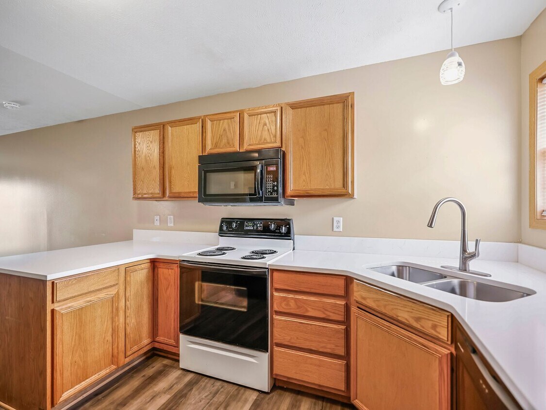 Foto principal - 6901 N Steamboat Dr