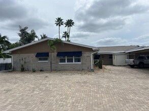 Building Photo - 365 Capri Blvd