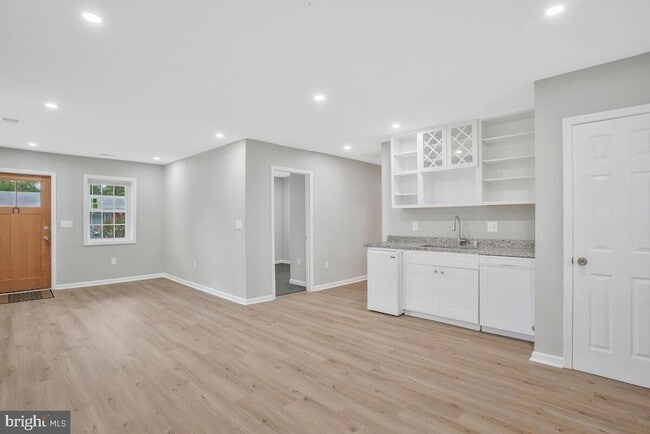 Building Photo - 7912 Bellefonte Ln