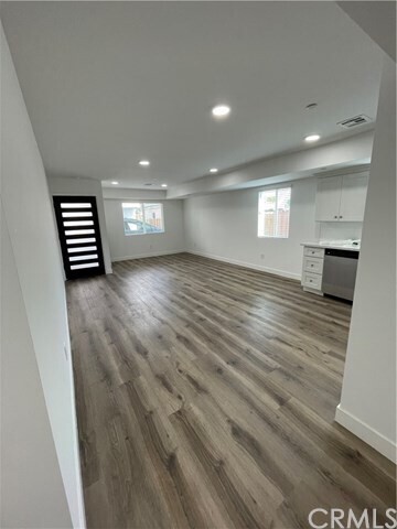 Building Photo - 1257 W 8th St