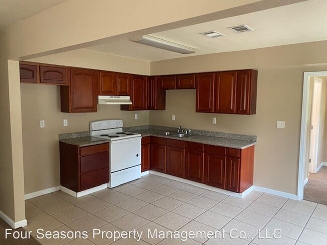 Building Photo - 3 br, 2 bath House - 700 Beverly Drive