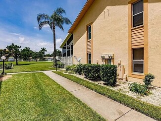Walkway - 13120 Whitehaven Ln