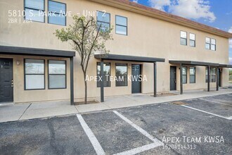 Building Photo - 5810 S Park Ave