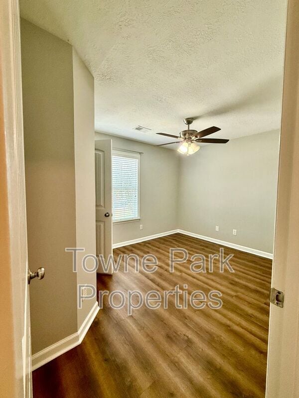 Building Photo - 822 Whispering Willow Ct