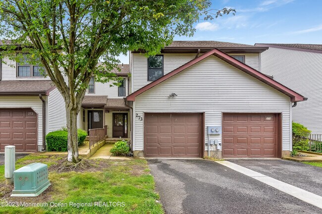Building Photo - 273 Longwood Dr