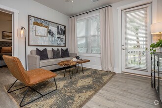 1BR, 1BA - 736SF - The Charles Florida