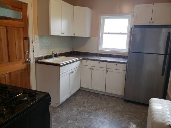 Building Photo - 3927 Cedar Ave S