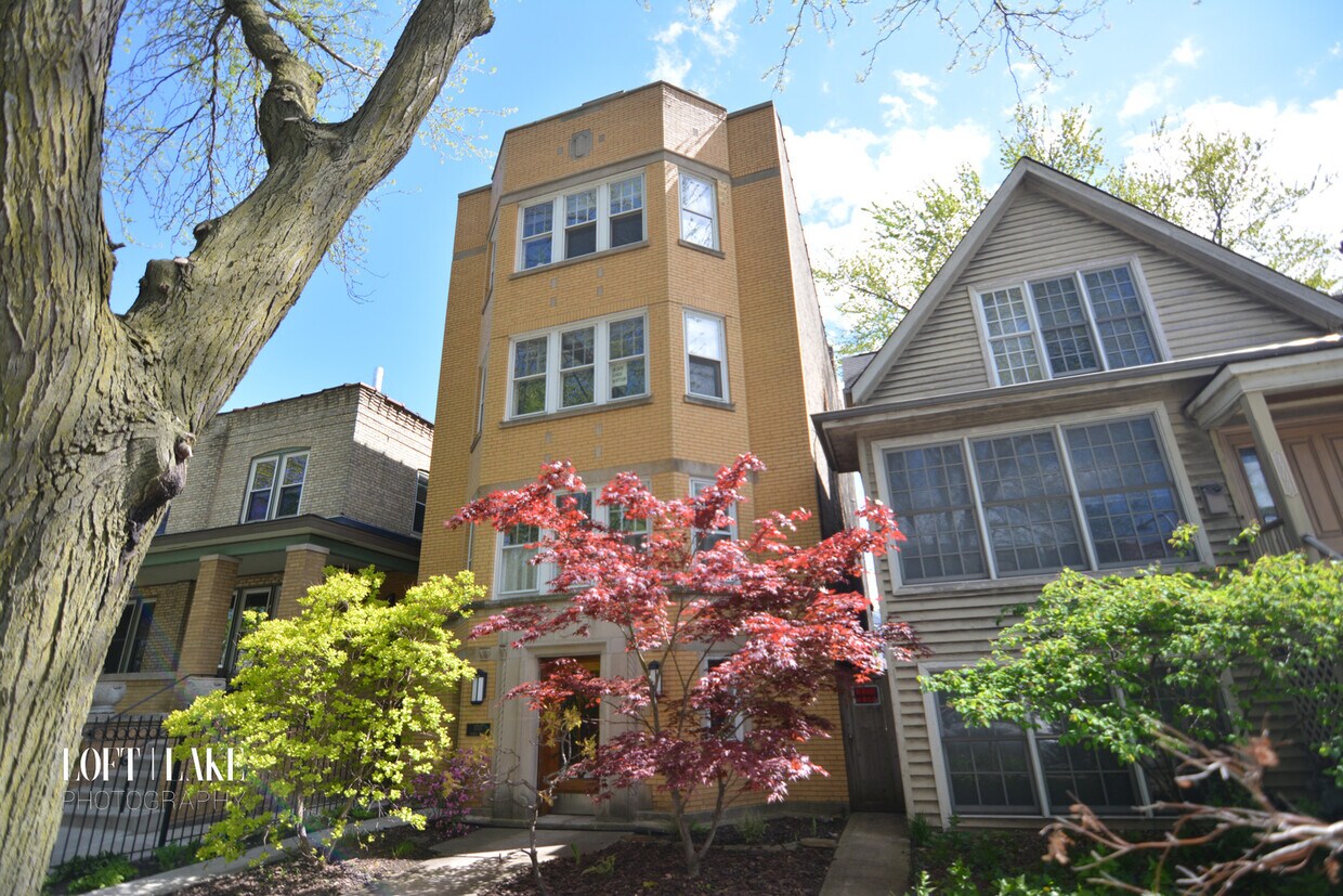 Foto principal - 1707 W Winona St