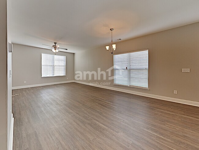 Foto del edificio - 5311 Tupelo Street