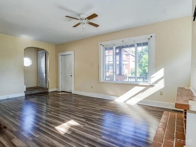 Foto del edificio - 4BD/2BA Home for Rent in Aliquippa PA