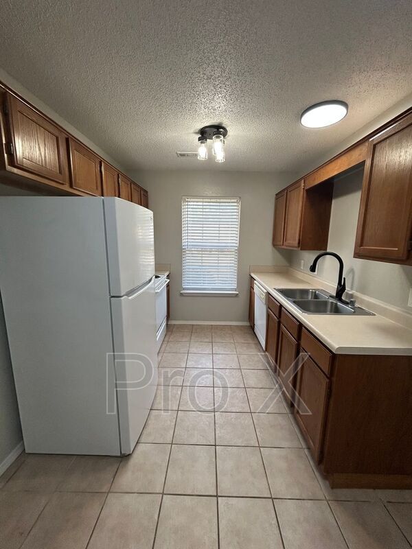 Foto del edificio - 3300 SW Landau Ct