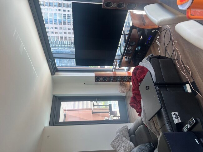 Foto del edificio - 350 N Canal St