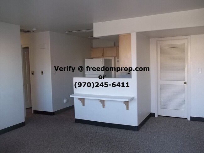 Foto del edificio - 1102 Belford Ave