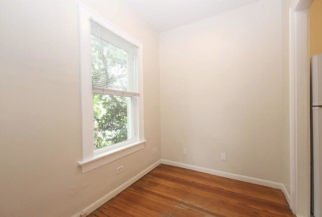 Building Photo - 808 Sul Ross St