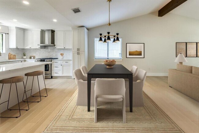 Foto del edificio - 7901 Keswick Dr