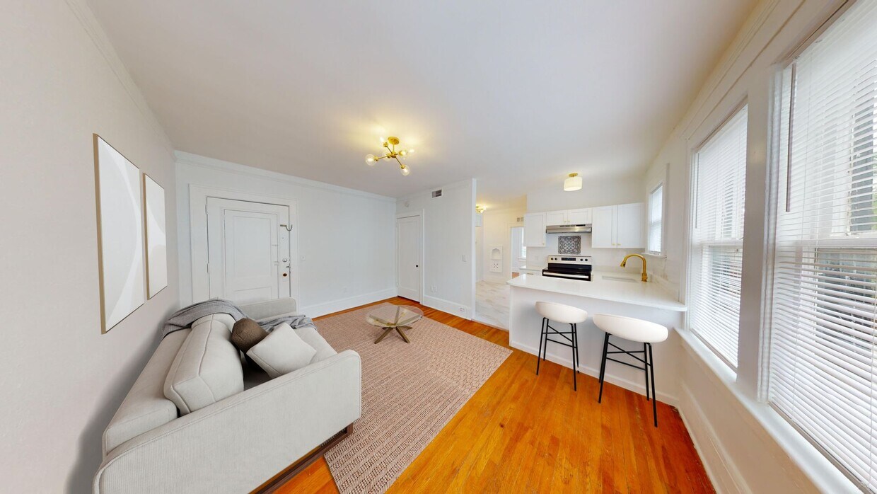 Foto principal - Remodeled Unit in RIVERSIDE! ONE MONTH FREE!