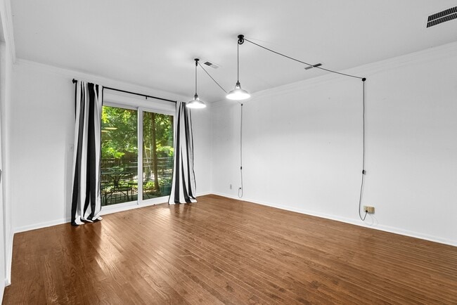 Foto del edificio - 1716 E 54th St
