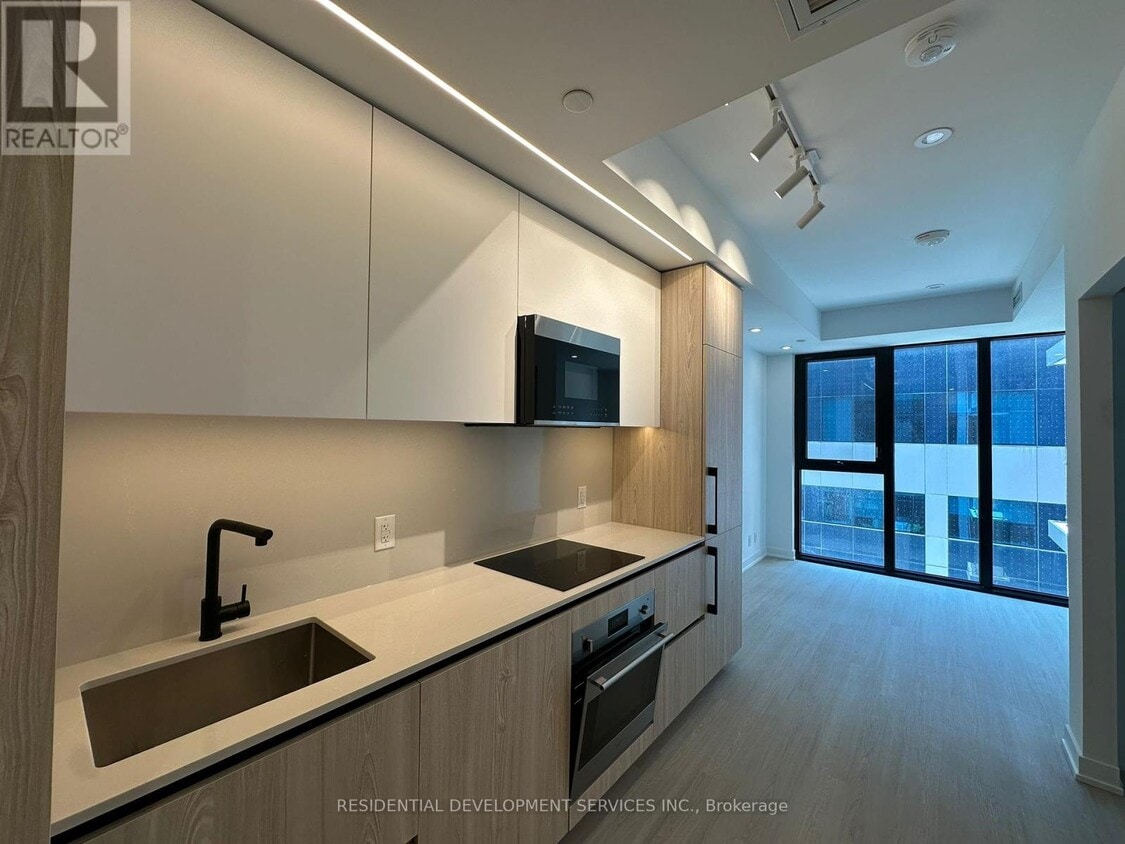 Photo principale - 699-699 Sheppard Ave E