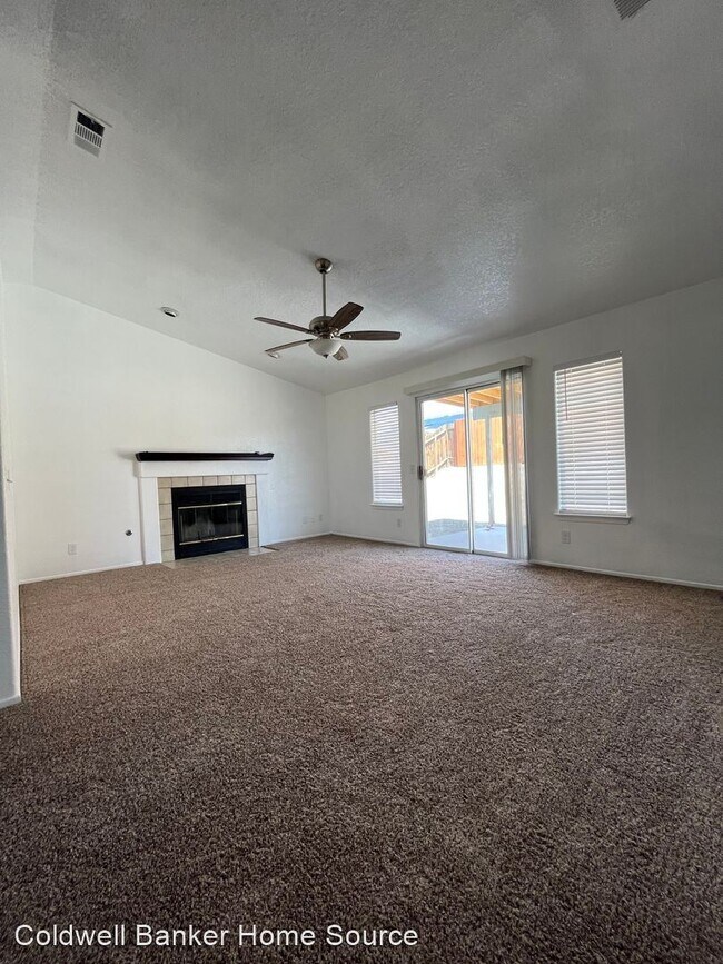 Foto del edificio - 3 br, 2 bath House - 25678 Tamarisk St.
