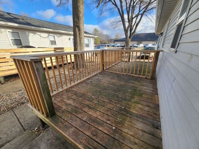 Foto del edificio - Updated 2 Bedroom Duplex on North Side