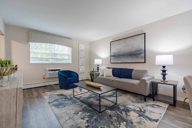 Building Photo - Congress Apartment Homes