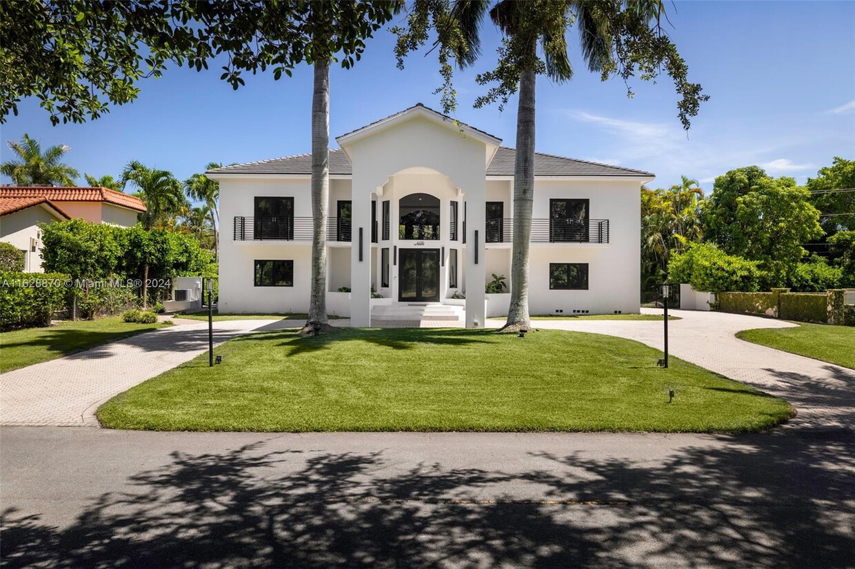 Foto principal - 6220 SW 144th St