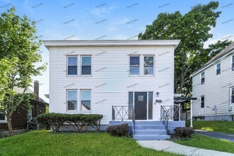 Building Photo - 3709 Lovell Ave
