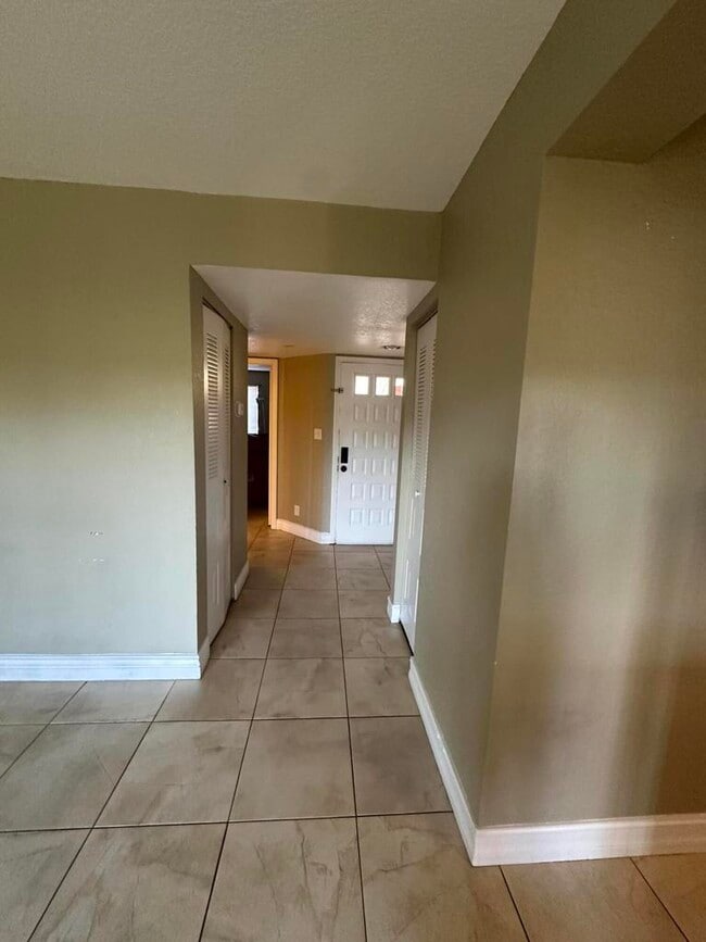 Foto del edificio - 941 Coral Club Dr