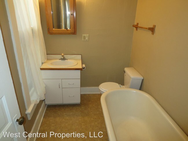 Foto del edificio - 1319 W Jefferson Blvd