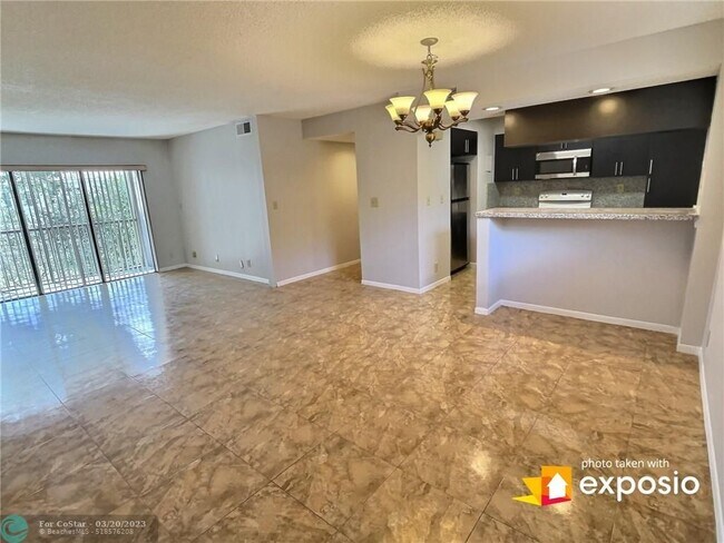 Foto del edificio - 9150 NW 38th Dr