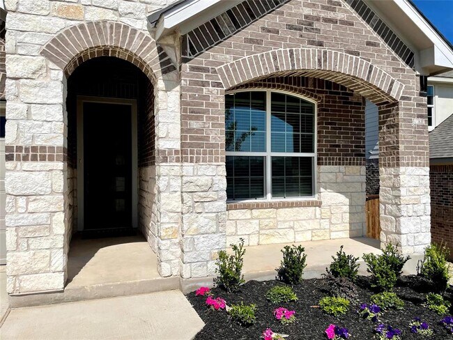 Building Photo - 521 Peace Pipe Way