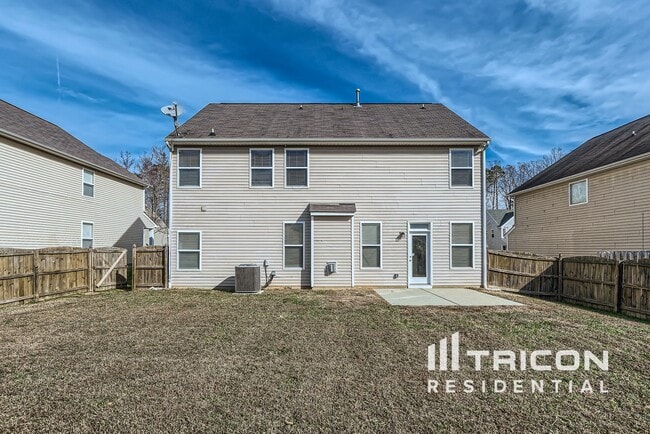 Building Photo - 12733 Oakton Hunt Dr