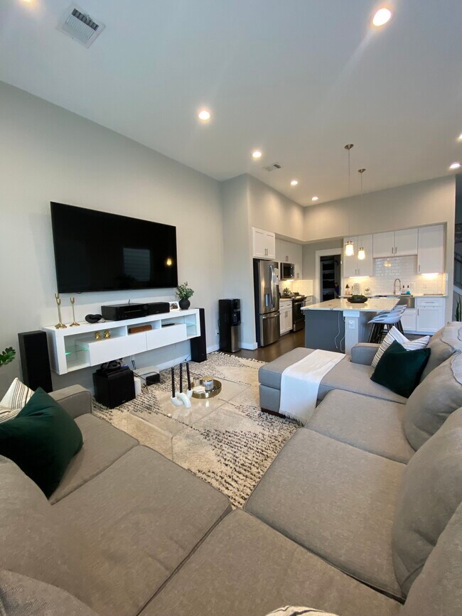 Sala de estar - 1711 Freeman St