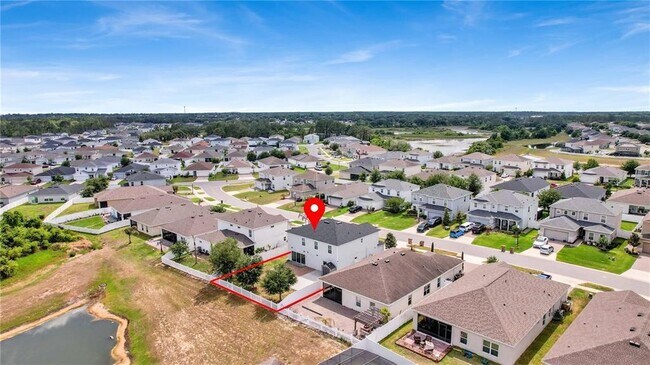 Building Photo - 4225 Beargrass St