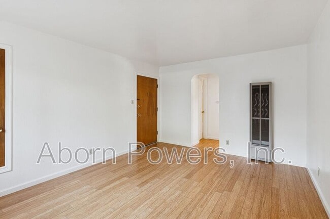 Building Photo - 2715 D St