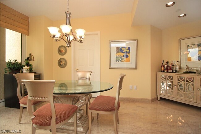 Building Photo - 7117 Pelican Bay Blvd