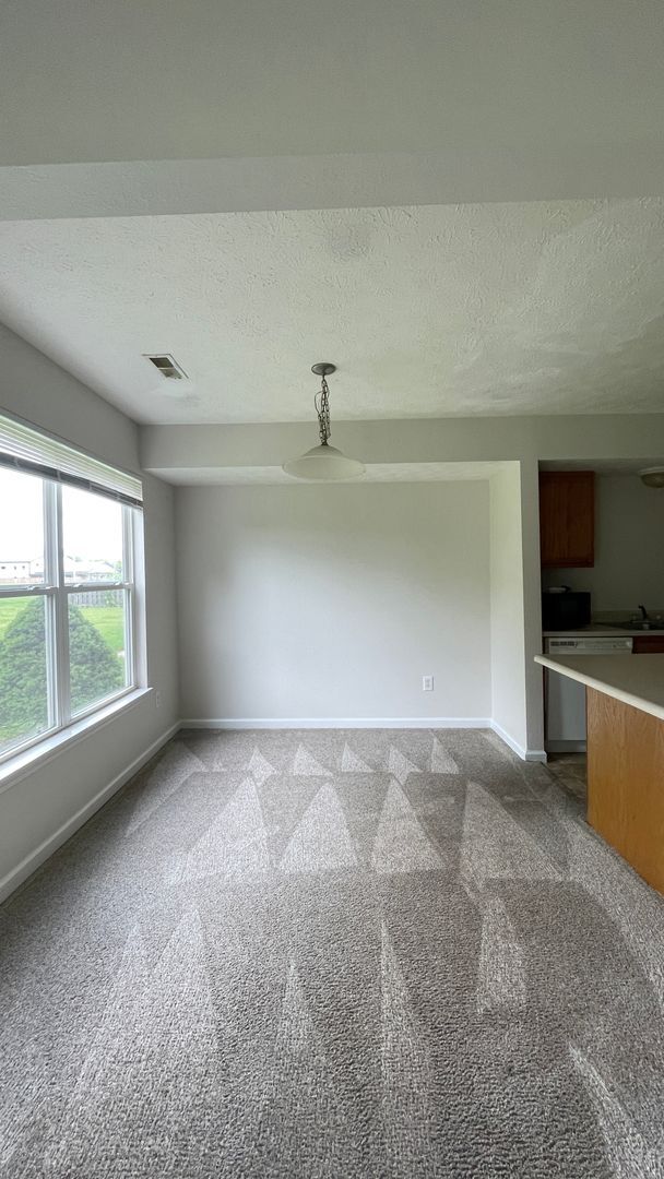 Building Photo - Large Duplex...Lindberg Village