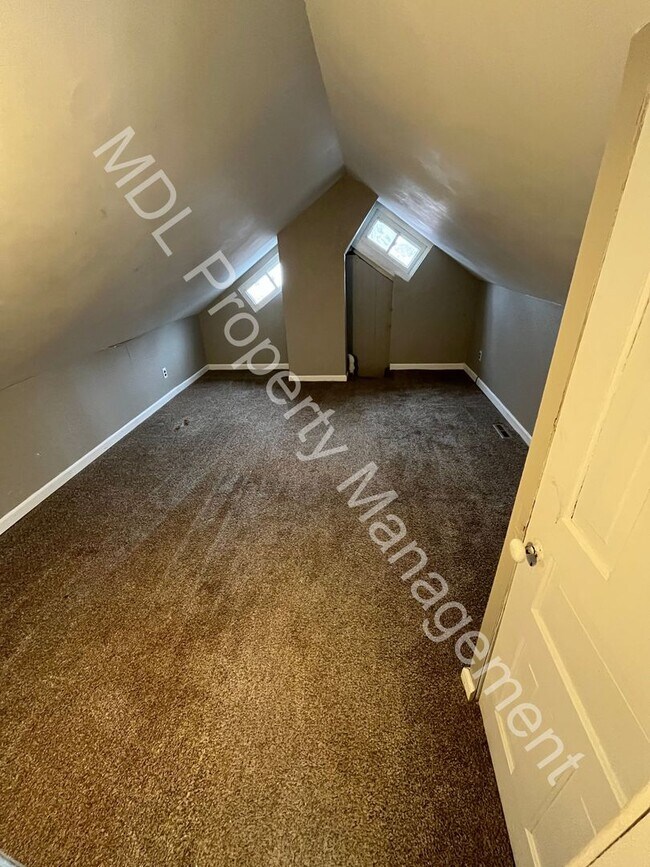 Foto del edificio - 2634 N Michigan Ave