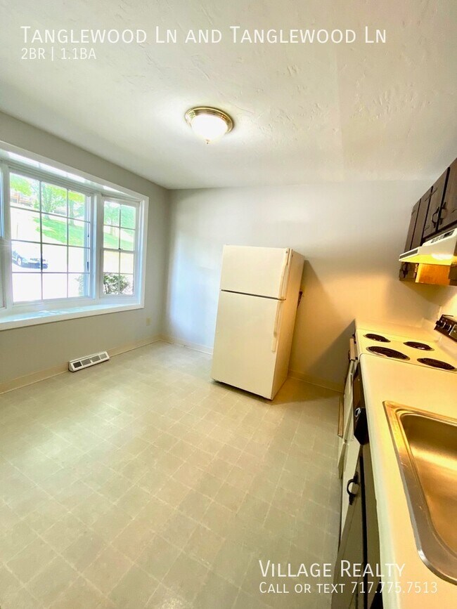 Foto del edificio - 442 Tanglewood Ln