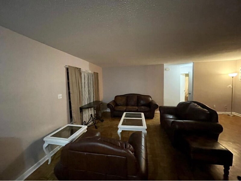 Foto del edificio - 3408 Douglas St